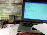 I turn on my Computer the power LED is on but doesn’t boot !